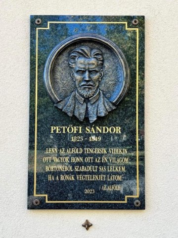 Petőfi Sándor relief bronze granite Forráskút