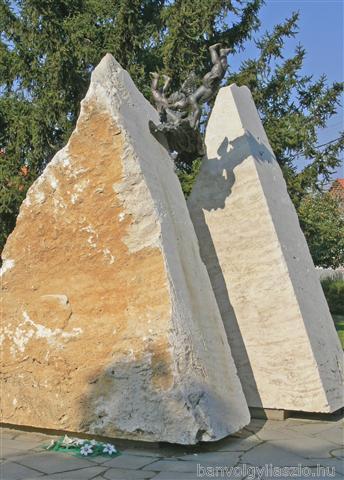Spomenik I. i II. Svjetskog rata bronca vapnenac (Nagyér)