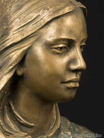 Lyra bronze portrait