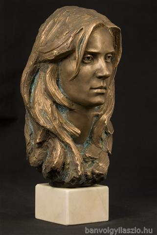 Susannah bronze portrait