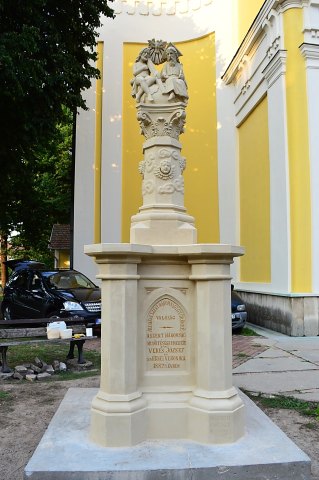 Szentháromság szoborcsoport, Kiskundorozsma