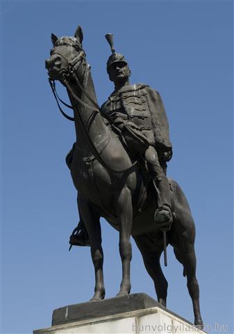Spomenik III. domobranski husarski puk, Szeged