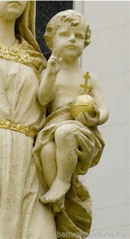 Maria mit dem kleinen Jesu, Statue Szeged